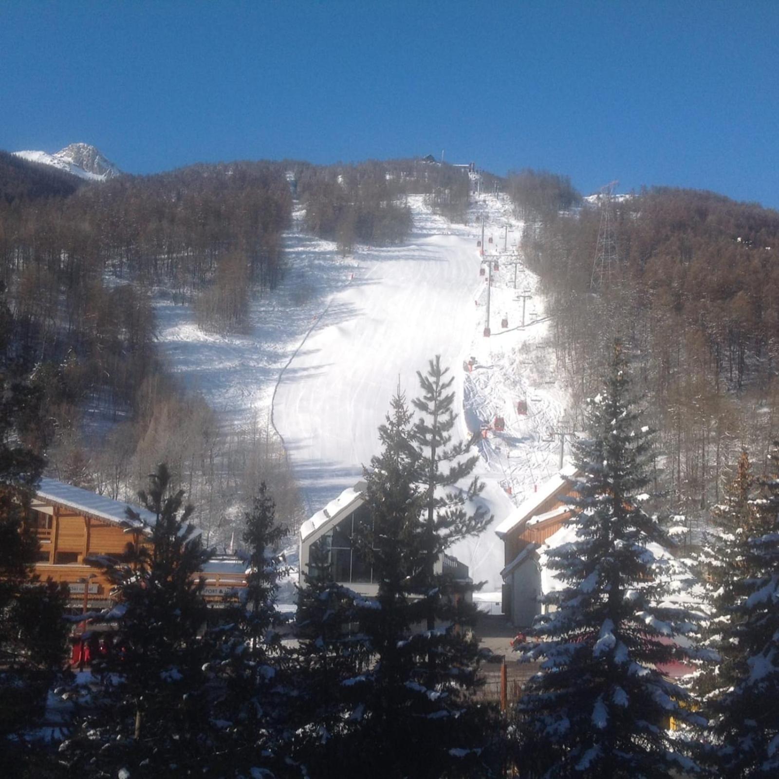 Apt Or Chalet Near The Slopes Saint Chaffrey Exterior foto
